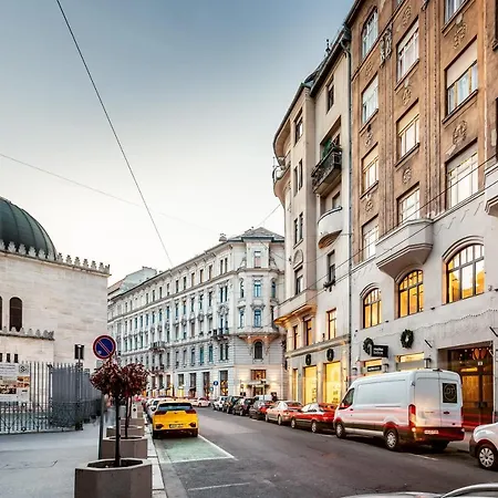 Extra Modern * بودابست